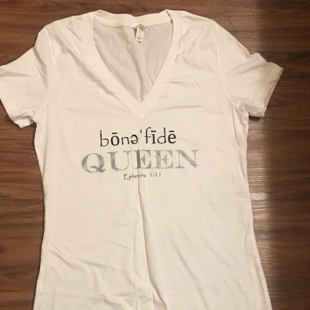 💎Fitted Fun V Neck Tee Shirt XL💎